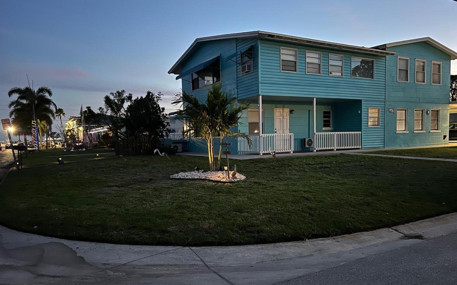 Gorgeous Beach Condo St. Petersburg Exterior photo